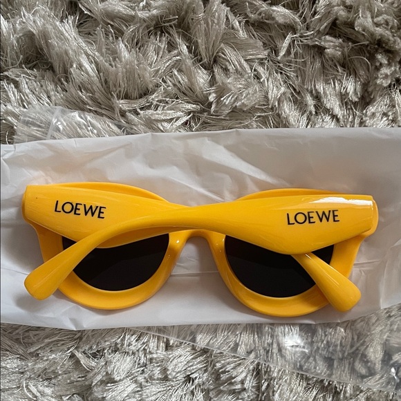 Lo Vibrant Yellow Kids Sunglasses - Picture 2 of 7